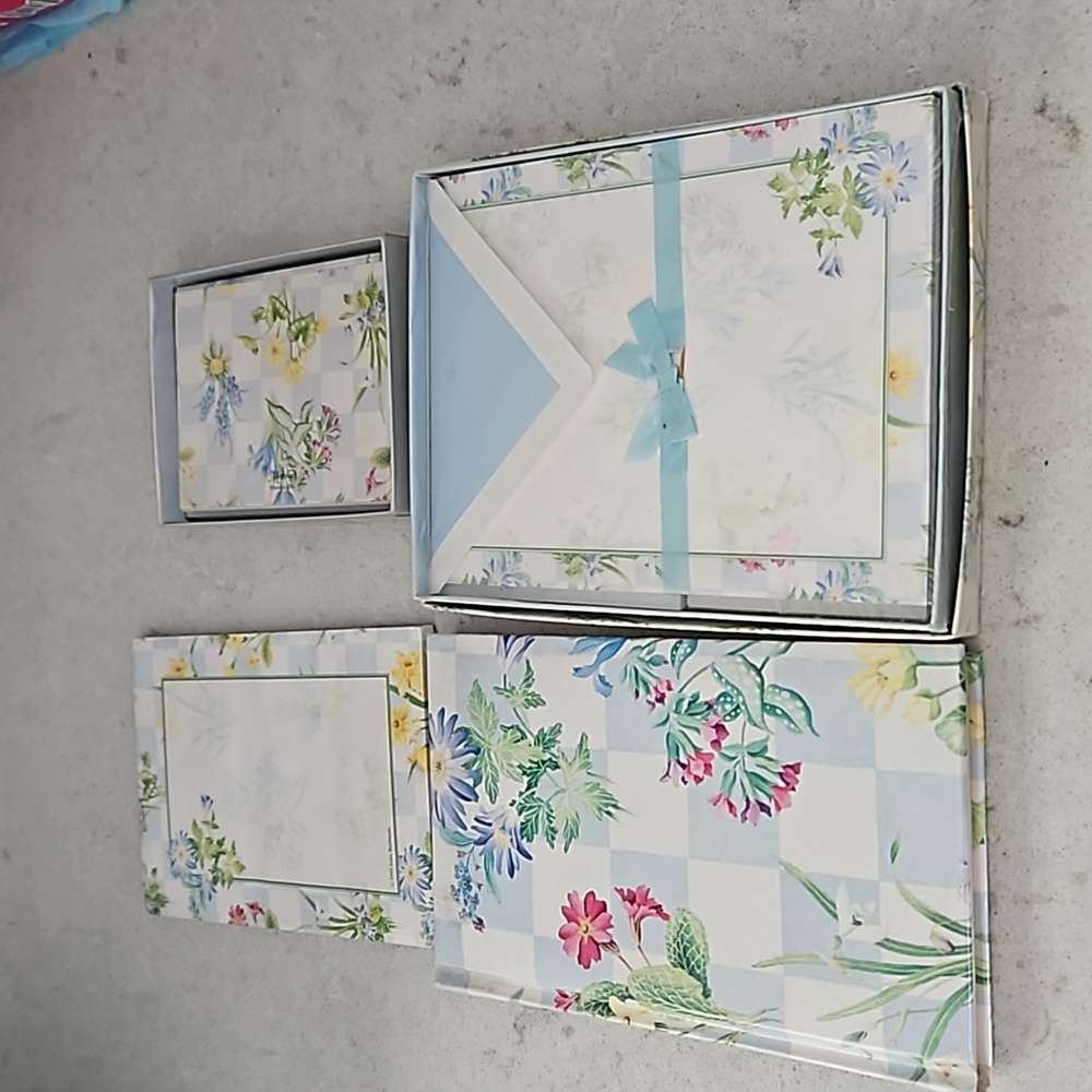Markings, Checkerboard Garden, Stetionary Set